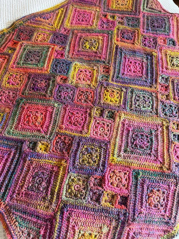 Hazy Daisy Crochet Blanket Pattern // Heirloom Patchwork Granny Square Afghan