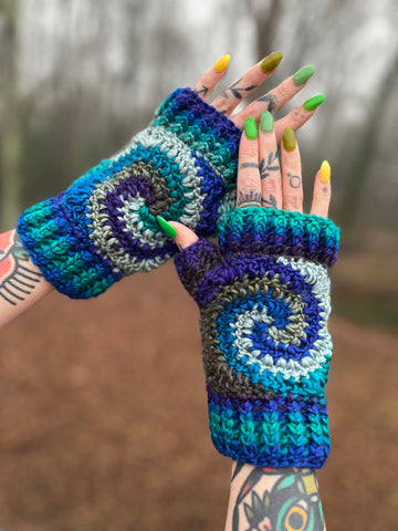 Lagoon Swirl Fingerless Gloves